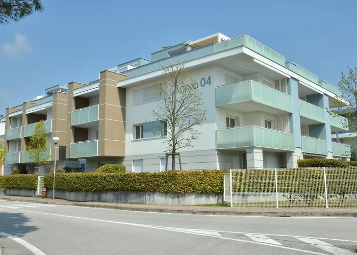 Charming With Garden View 아파트 비비오네